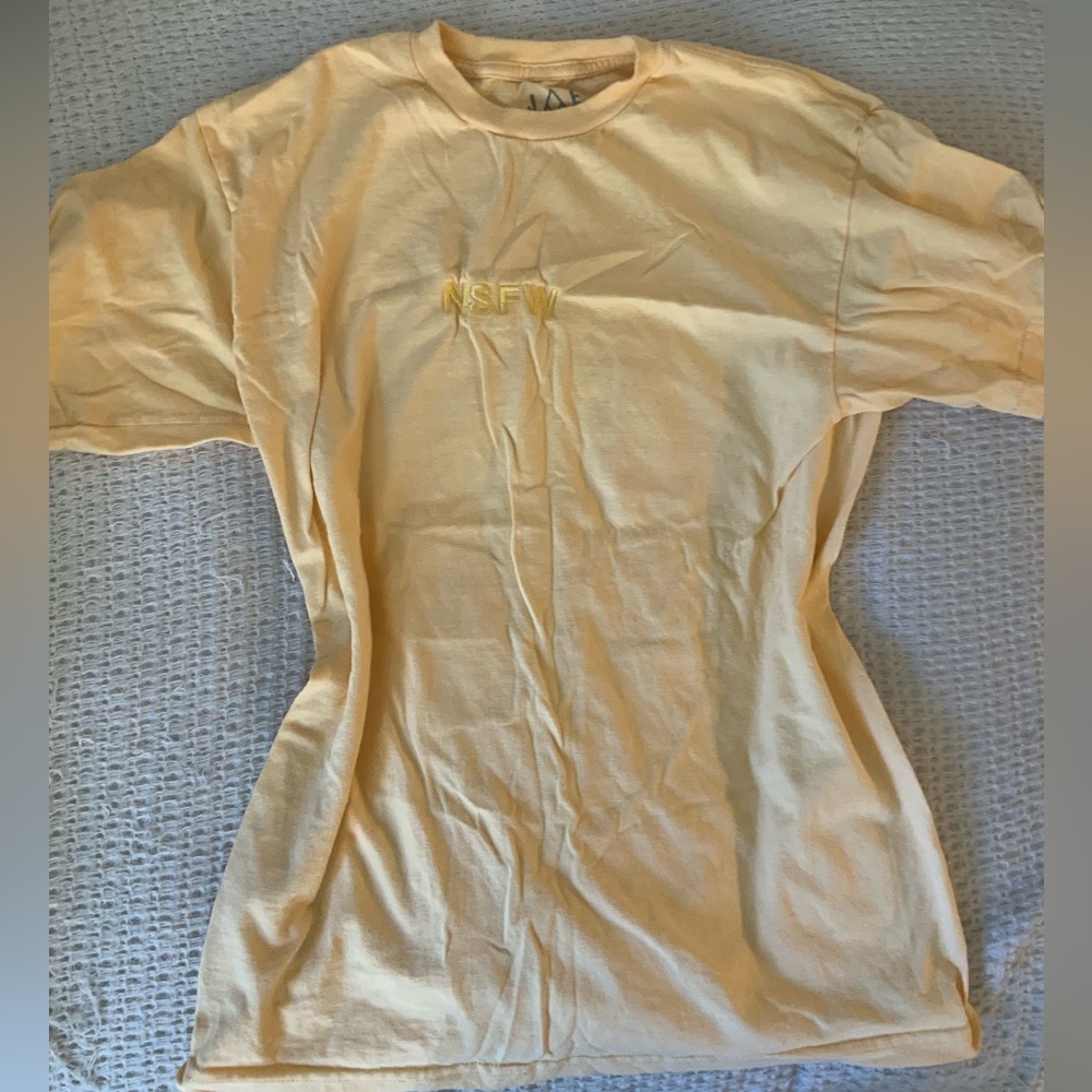 Vintage 90s Logo Embroidered Graphic T-Shirt Tee Size Medium